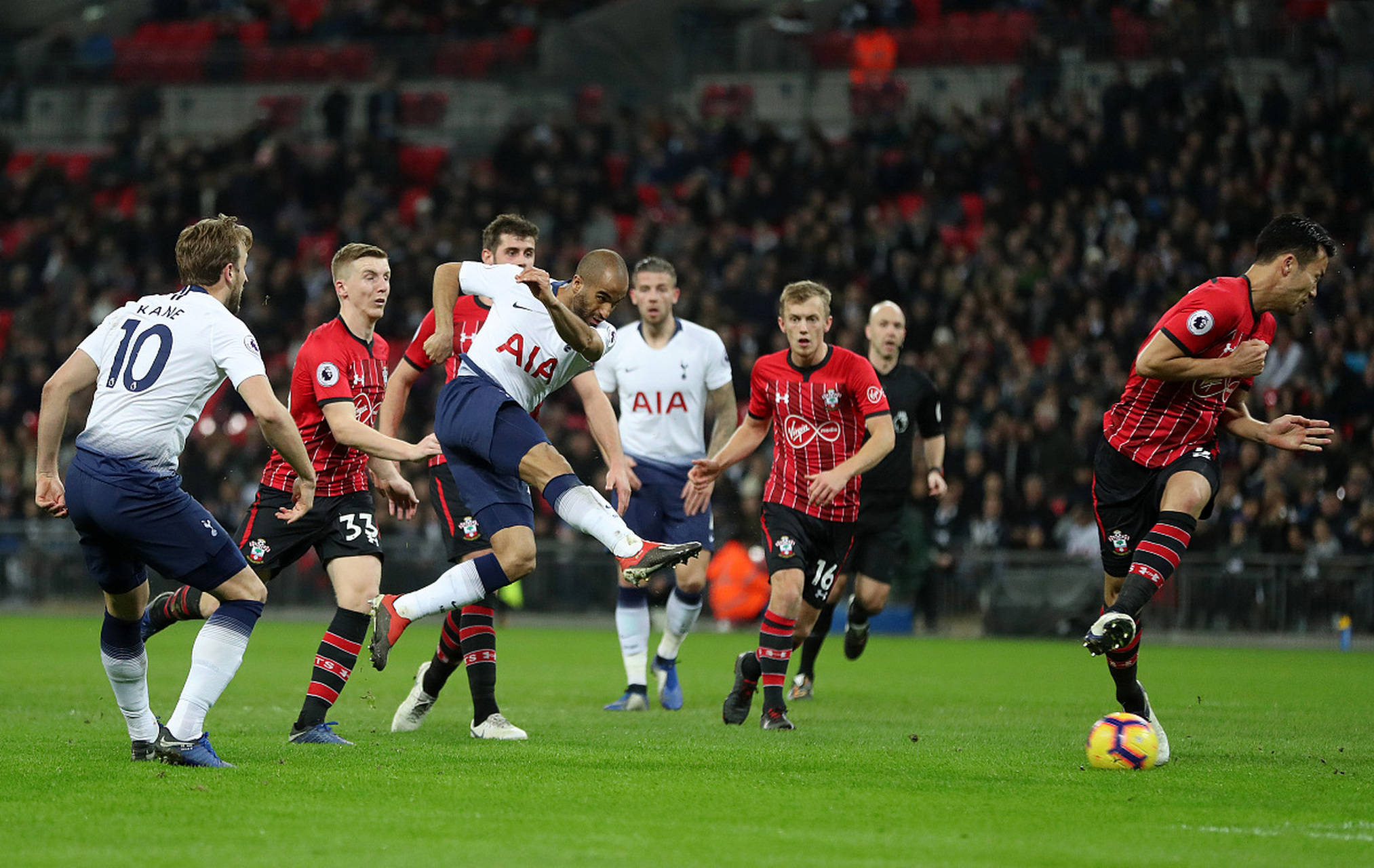 球队中场的 球队中场的